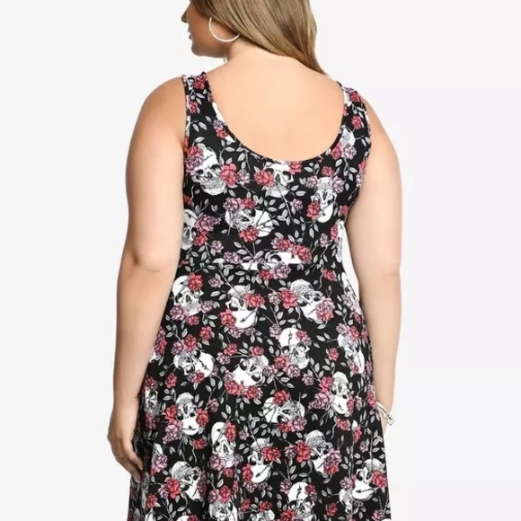 Torrid Floral Skull Scuba Skater Dress- Size 2x (I think- READ DESCRIPTION) - Picture 2 of 9